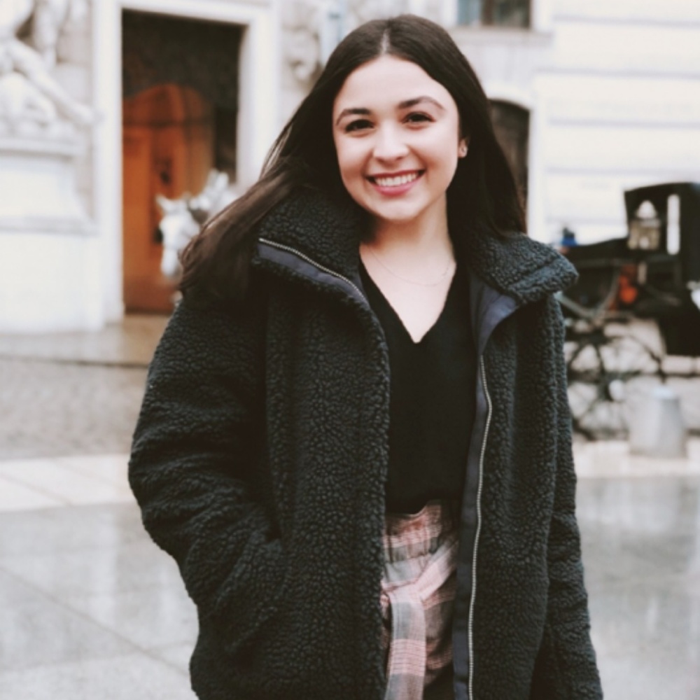 Meet your Posher, Lauren